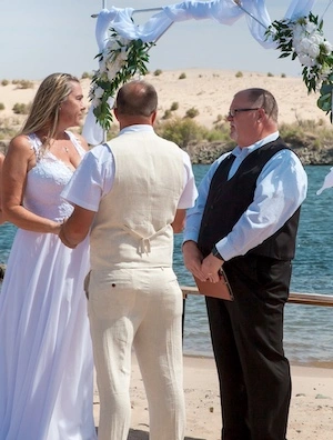 Arizona Vow Renewal with Say I Do Again Arizona | Pirates Cove Needles, CA | ©sayidoagain.com